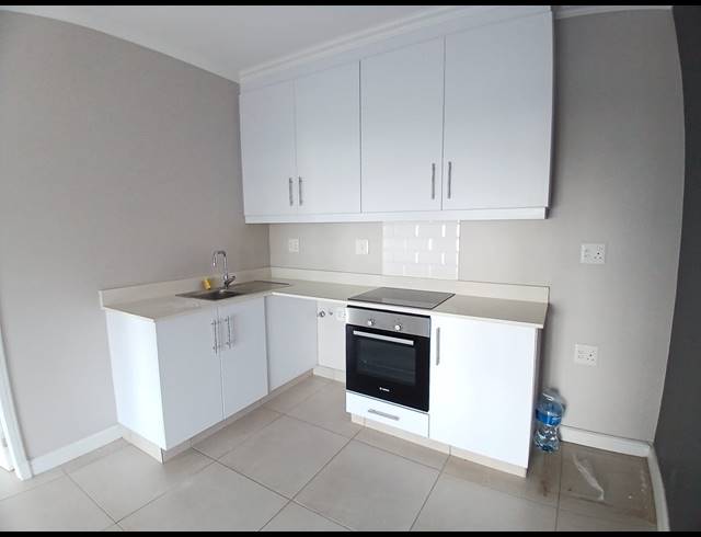 1 BEDROOM APARTMENT TO LET IN EMBERTON ESTATE